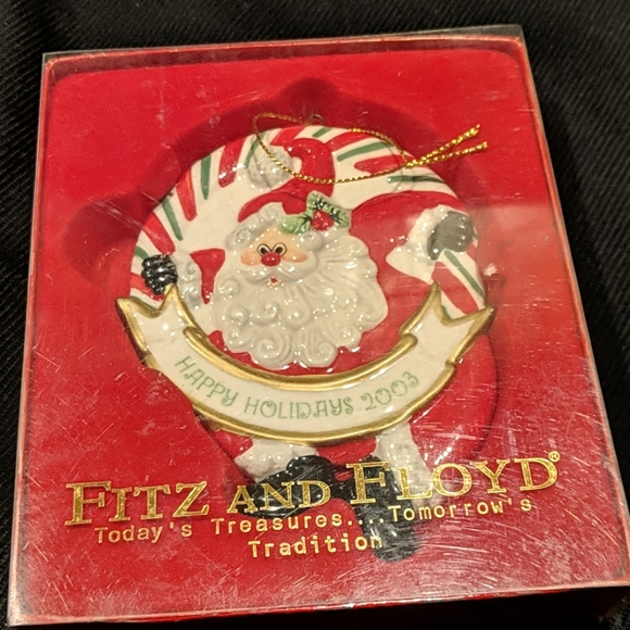 🎅 Santa Ornament - Picture 7 of 8